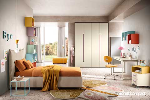 Cameretta con armadio battente, letto imbottito e Wallbox multicolore