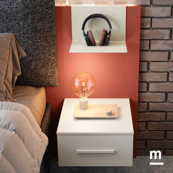 Mensolina in metallo e comodino Squarebox Mensolina in metallo e comodino Squarebox