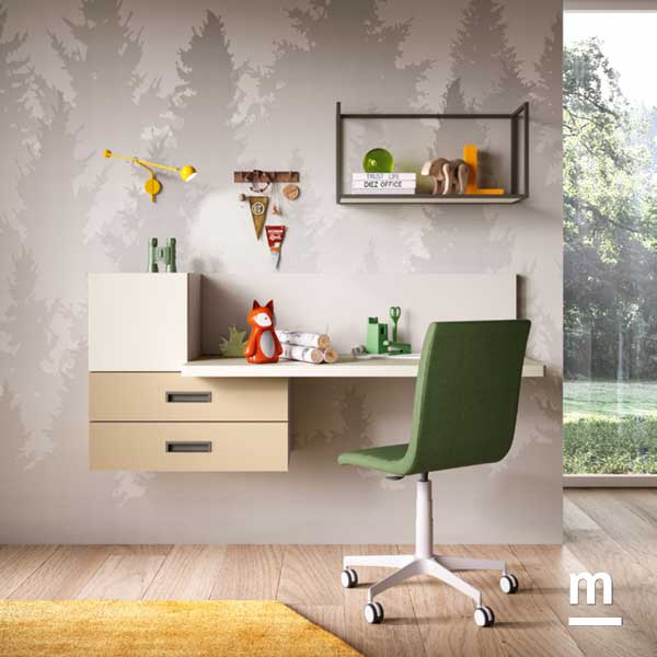 Scrivania sospesa con Wallbox e Airframe Scrivania sospesa con Wallbox e Airframe