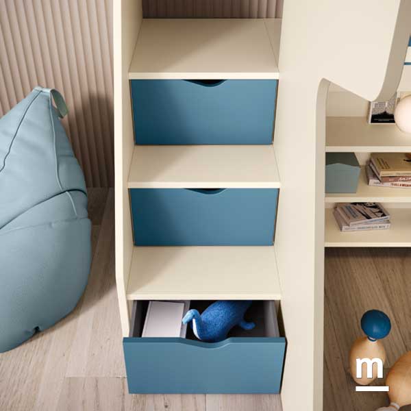 Scala con contenitori apribili Scala con contenitori apribili