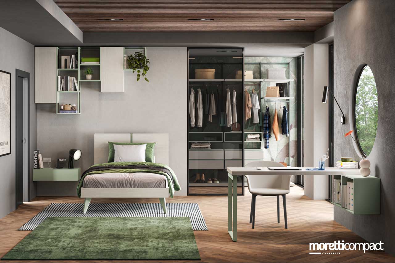 Camera con cabina armadio e letto in pannello