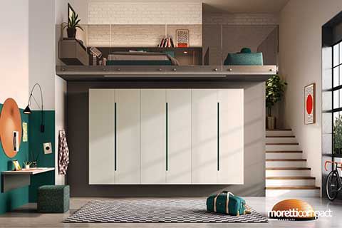 Camera a soppalco con armadio sospeso Camera a soppalco con armadio sospeso